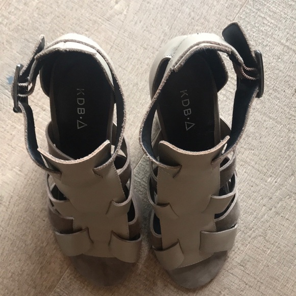 Kelsi Dagger Brooklyn Taupe Belle Sandal 8.5 EUC - Picture 7 of 8